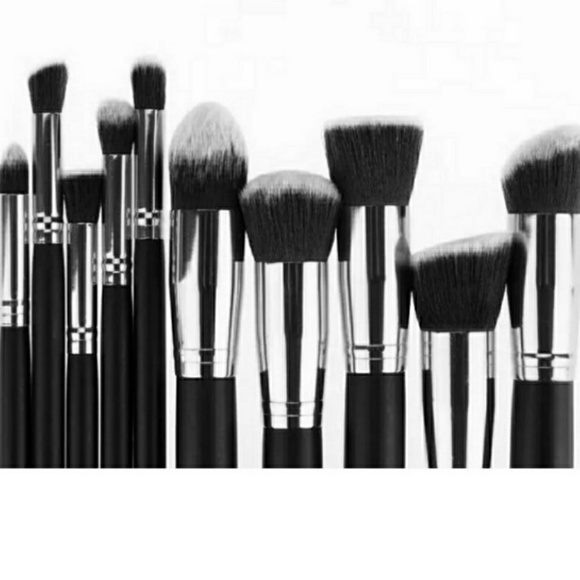 10 pc set of Professional Make-up Brushes - Picture 8 of 8